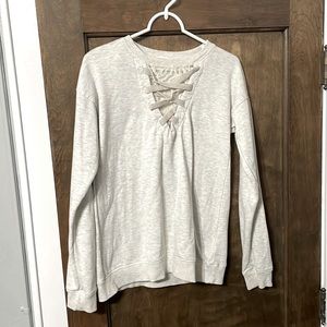 Medium white crew neck